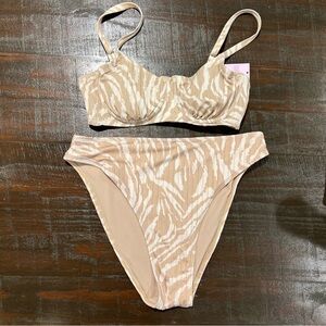 2 Piece Woman’s Bikini Swimsuit Bathingsuit Underwire Size 14 Large